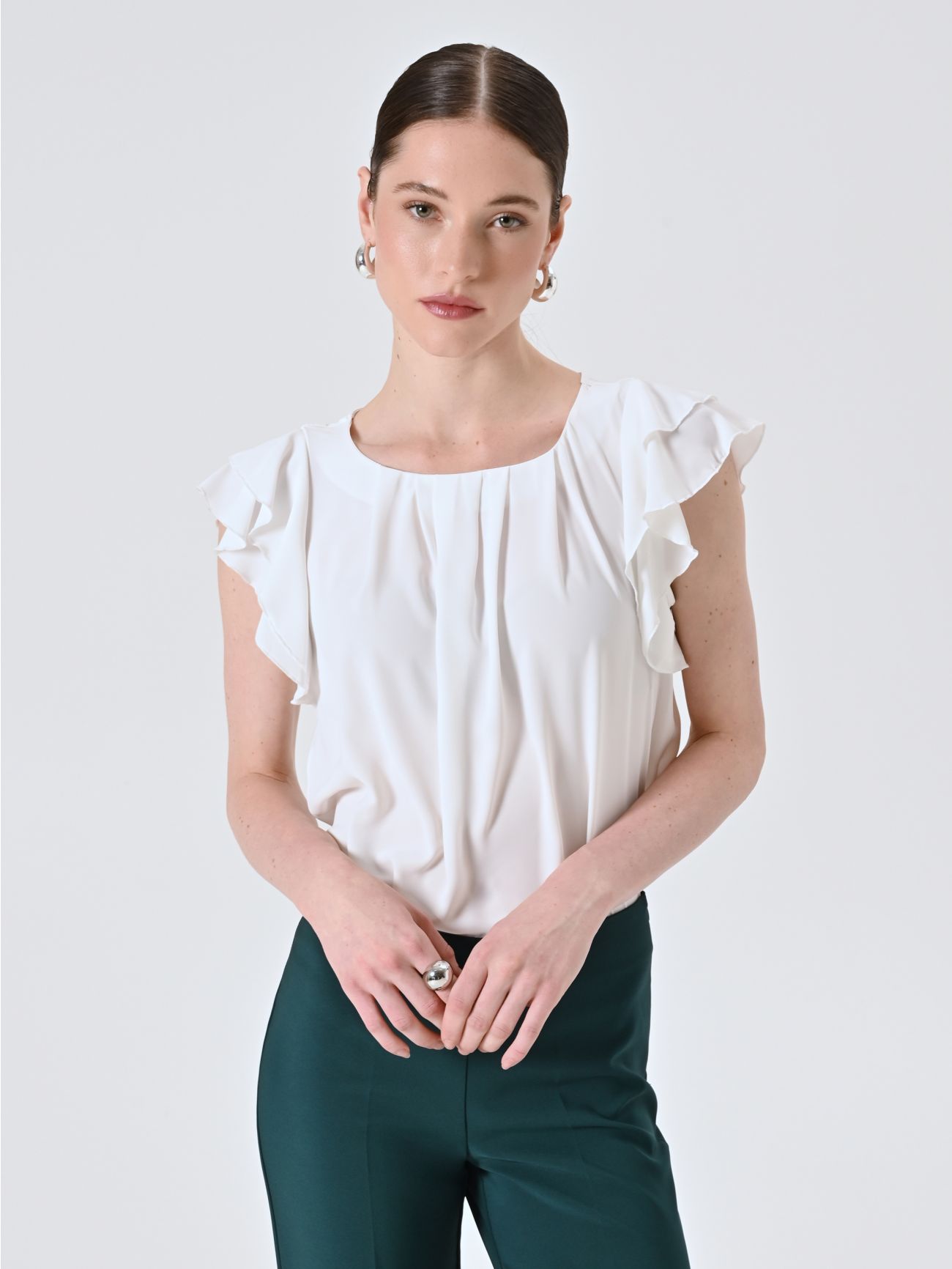 White Top with Cap Sleeves in_i7