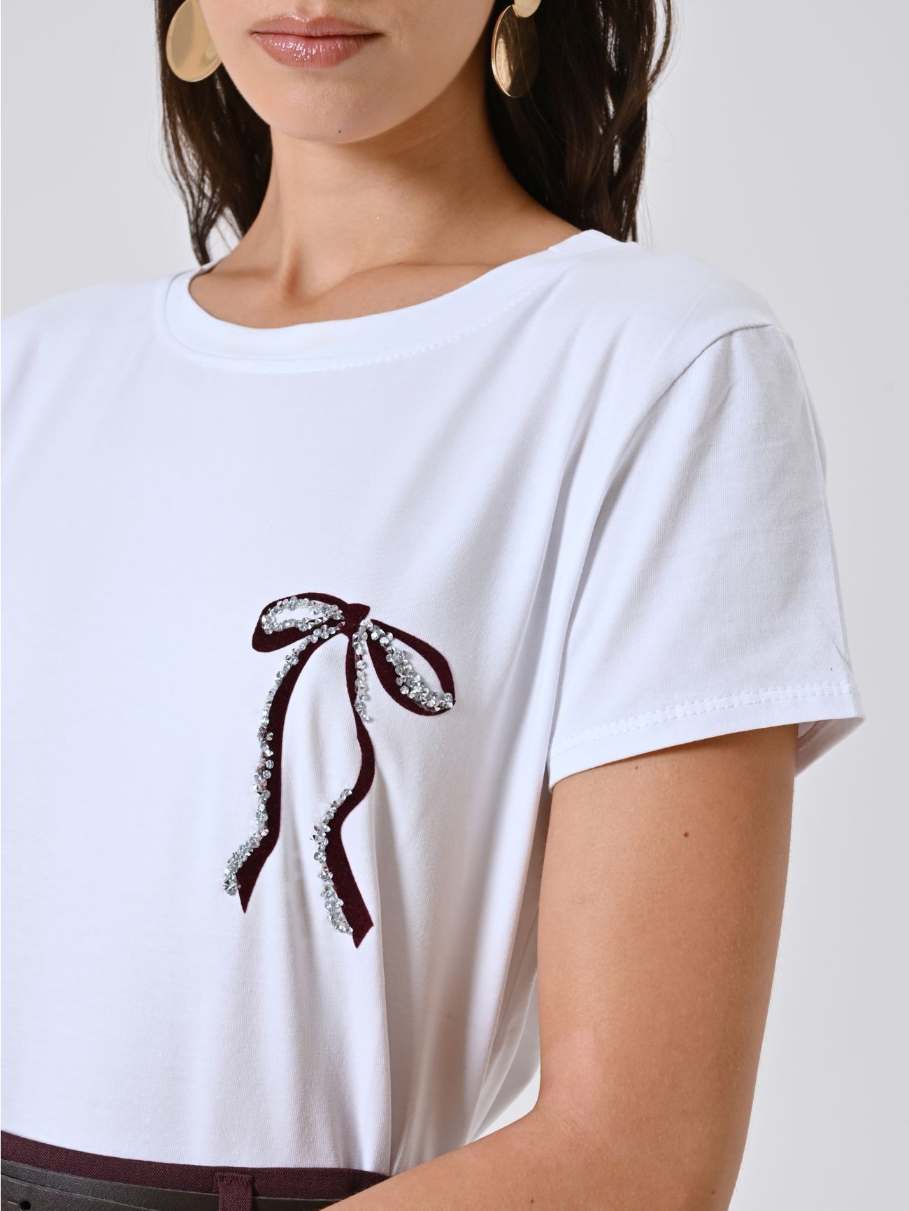 Bow & Rhinestones T-shirt in_i5
