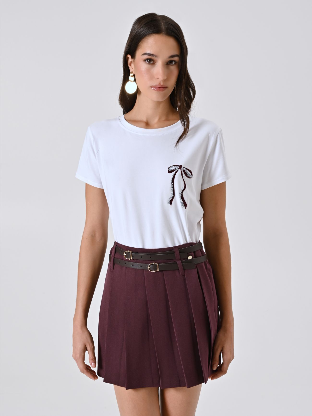 Bow & Rhinestones T-shirt in_i7