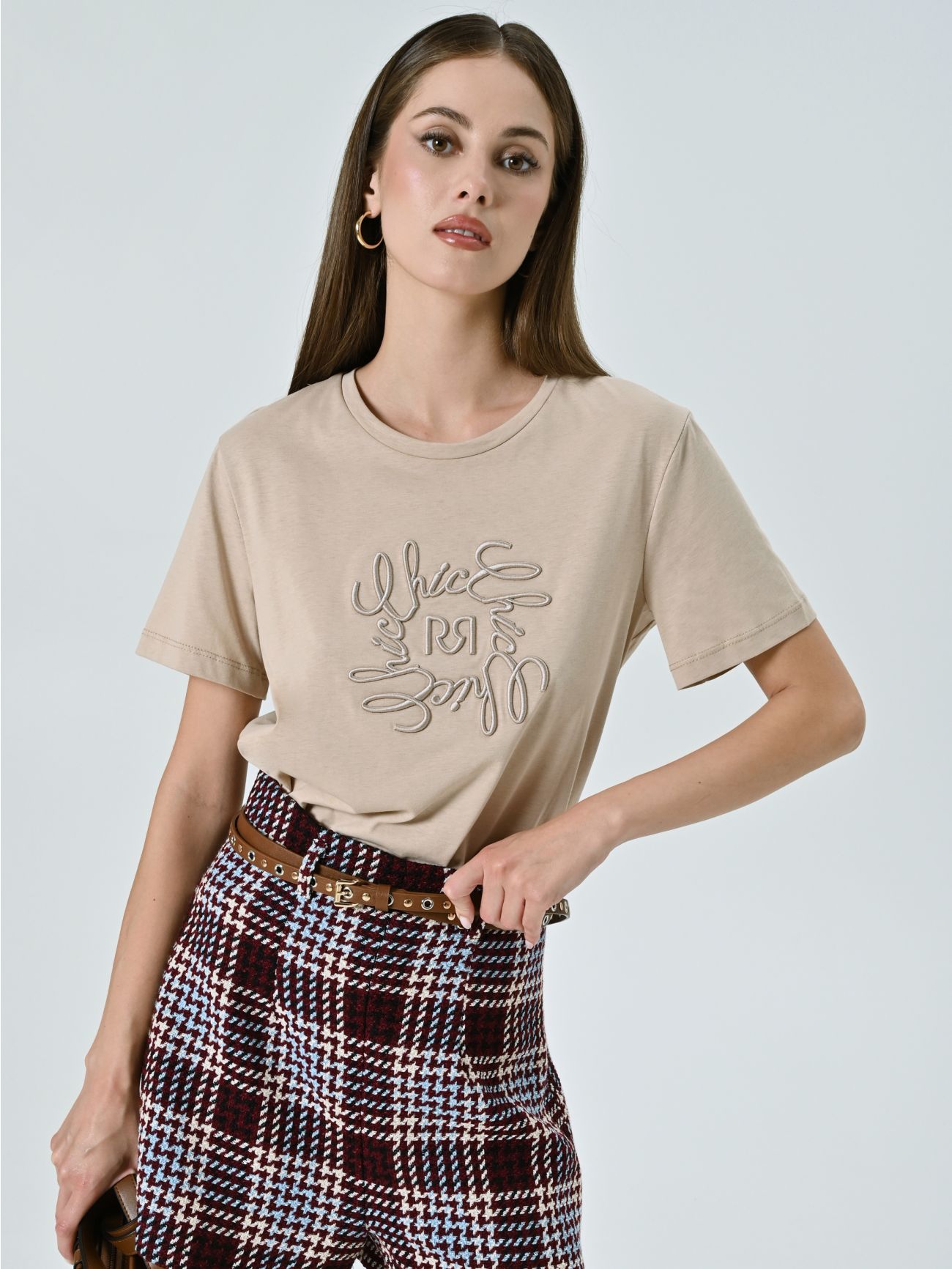 T-Shirt Beige con Ricamo in Rilievo  Rinascimento