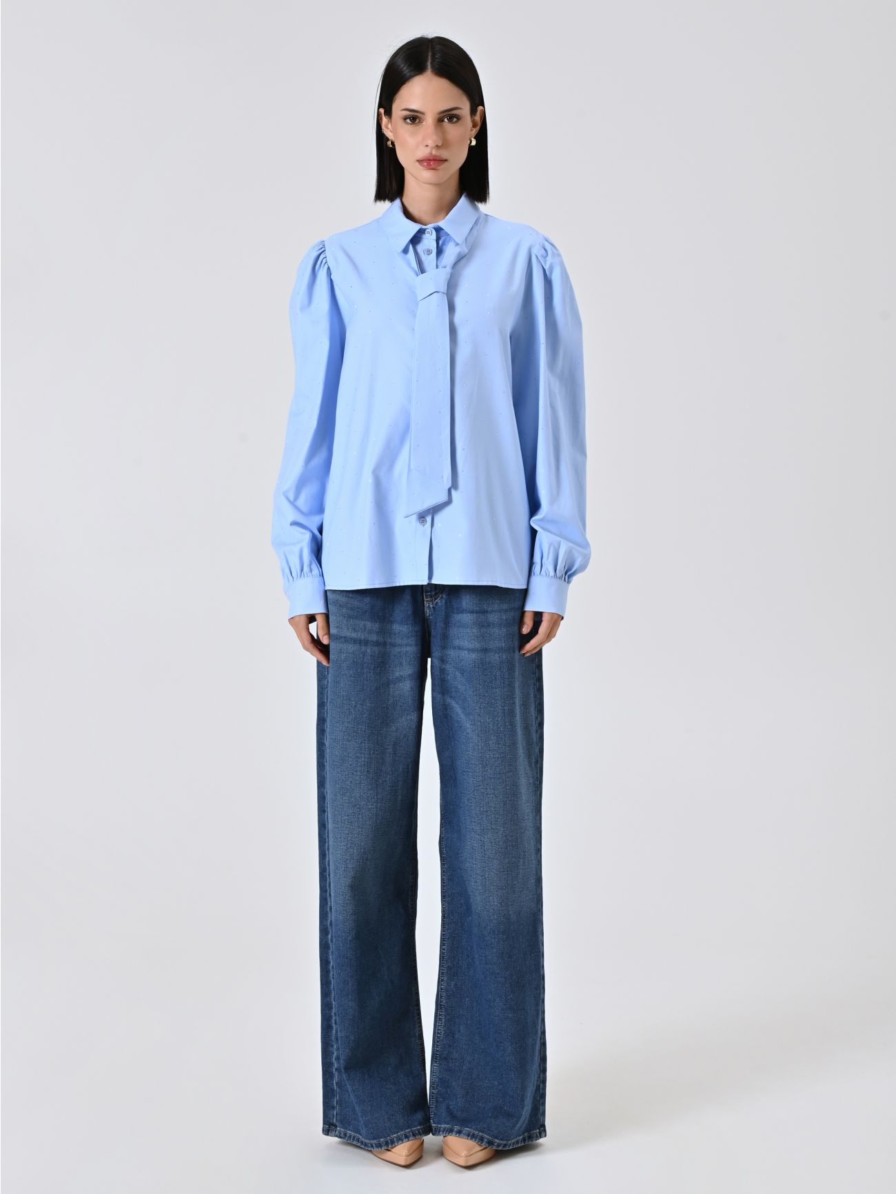 Bluse mit Mikro-Strasssteinen und Schleife det_1