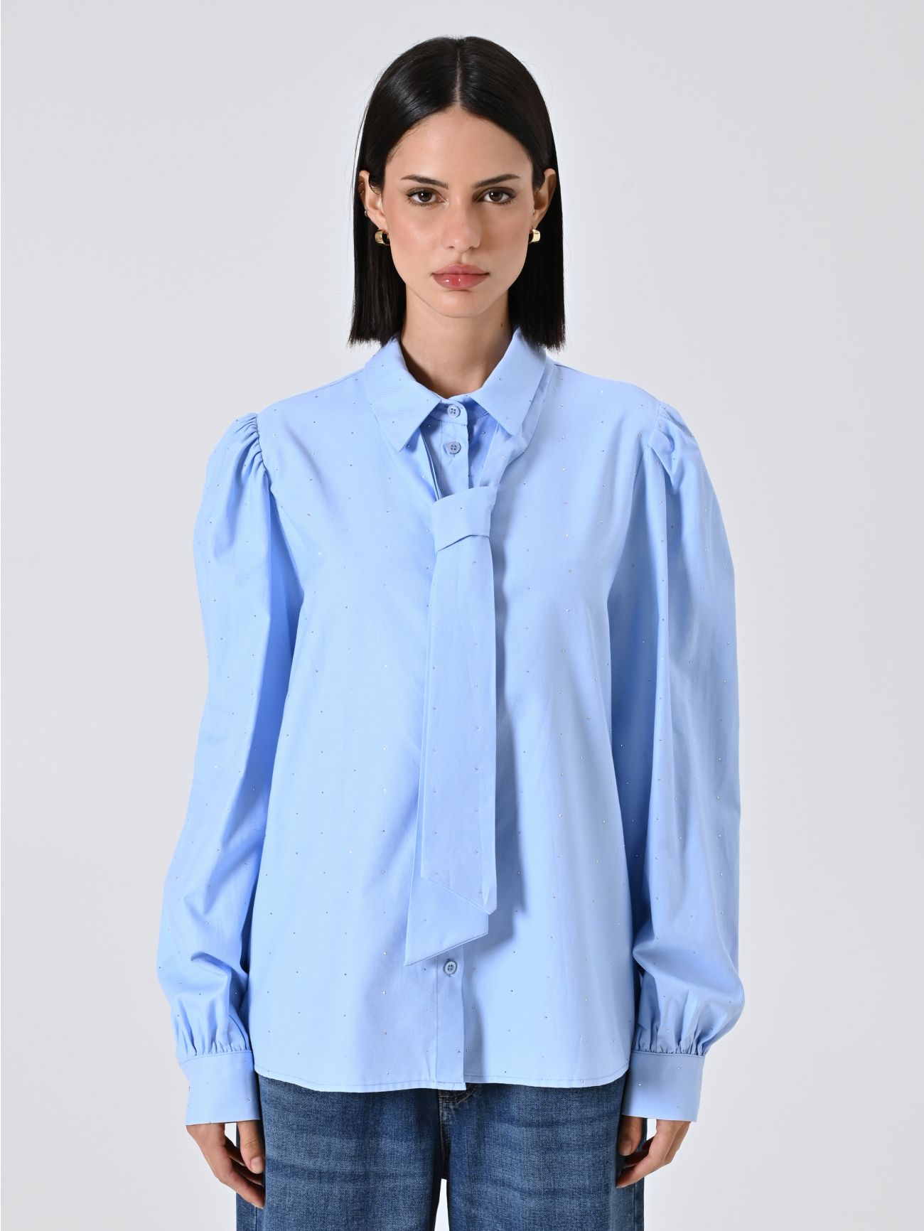 Bluse mit Mikro-Strasssteinen und Schleife det_2