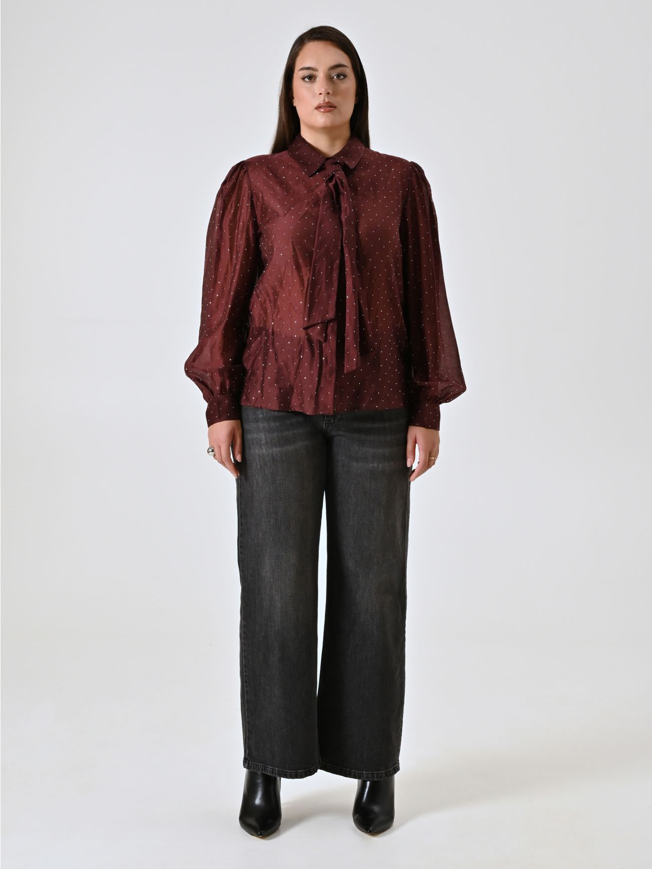 Curvy Burgundy Shirt with Rhinestones det_1