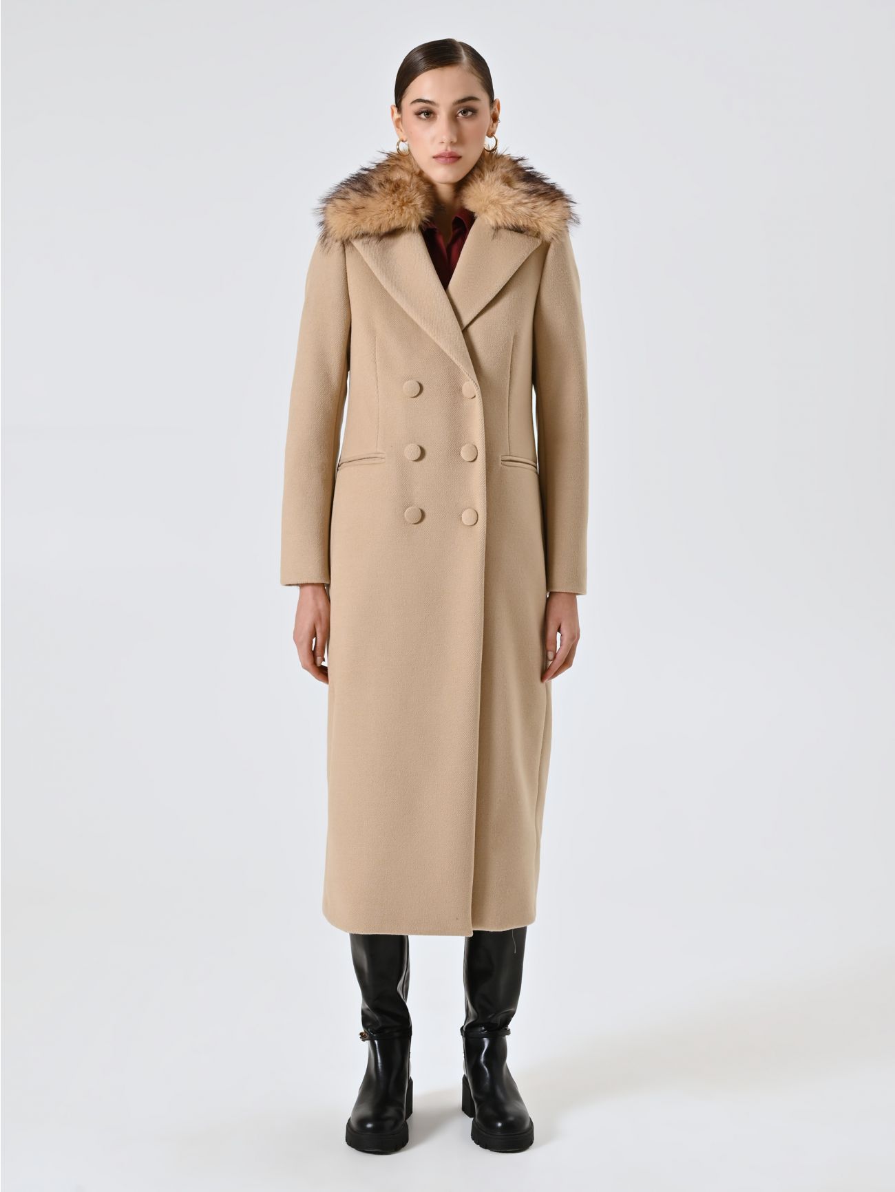 Manteau maxi couleur camel avec col en fourrure det_1