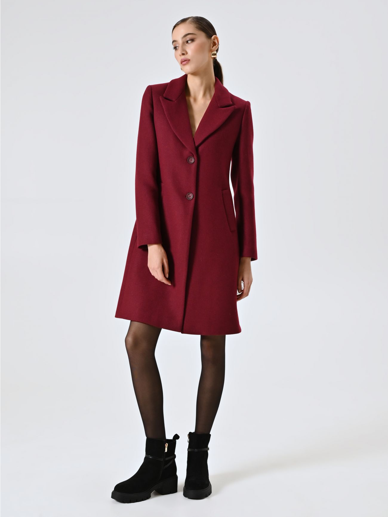 Burgundy Coat with Peak Lapels in_i7