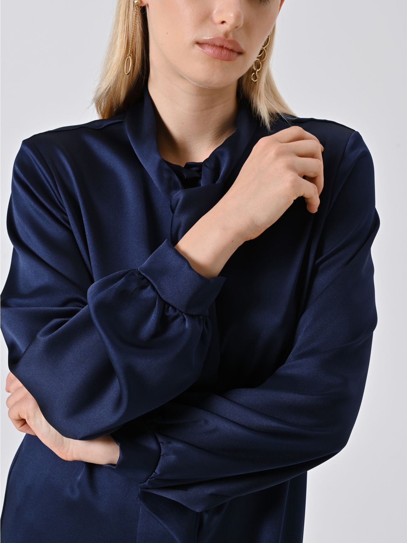 Chemisier in Raso con Fiocco Blu  in_i5