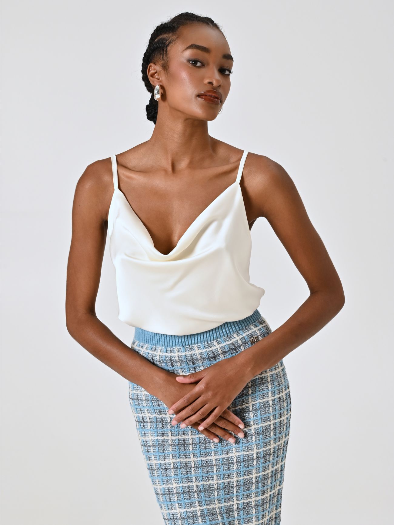 White Top with Draped Neckline in_i7