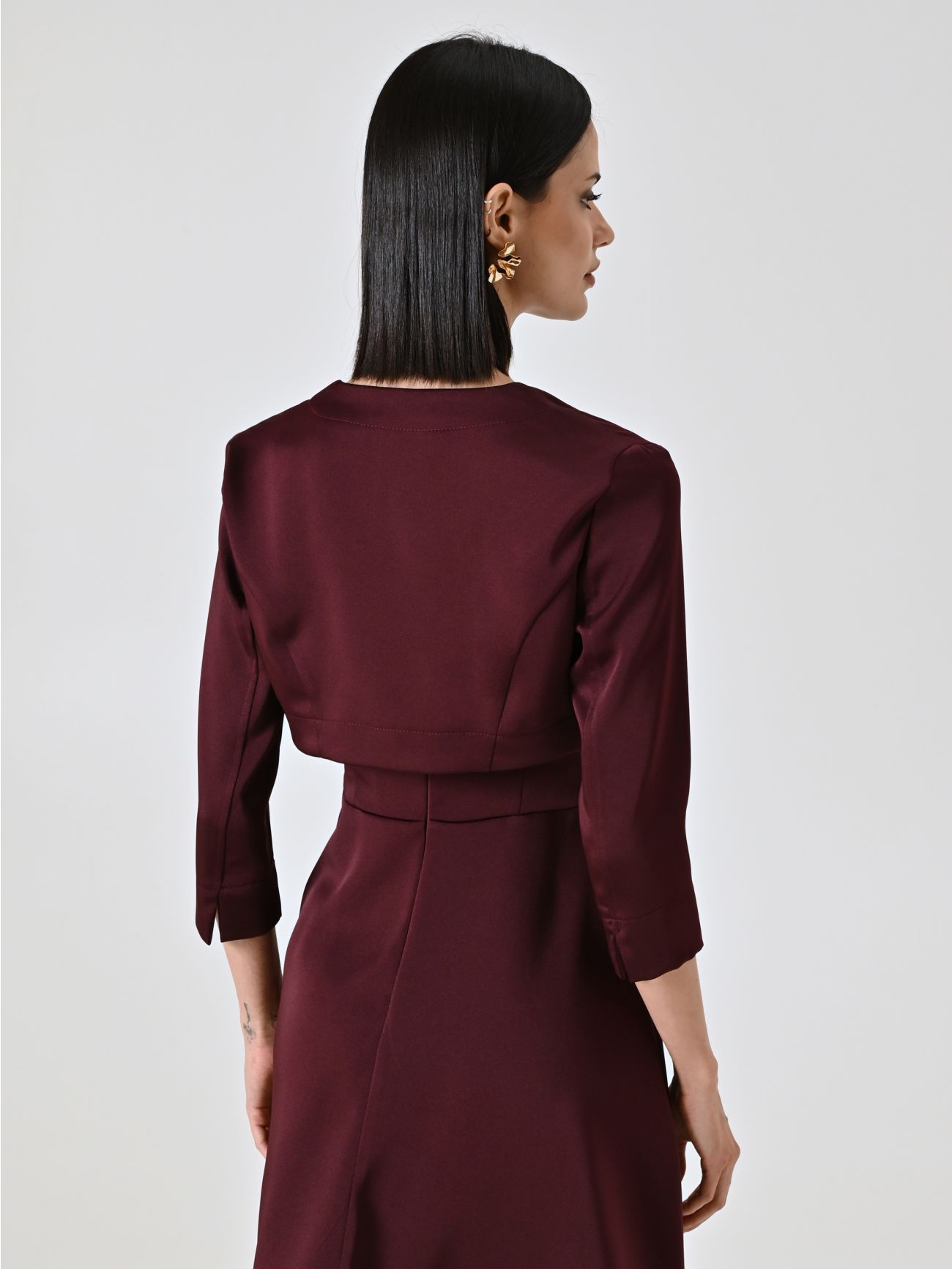 Burgundy Open Shrug det_3