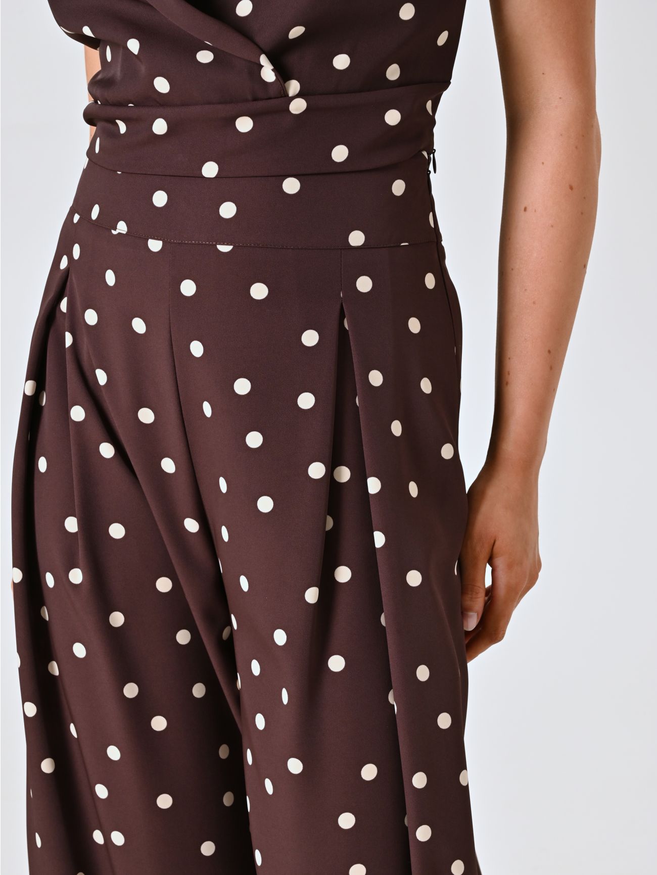 Pantaloni Marroni con Pois Bianchi in_i5