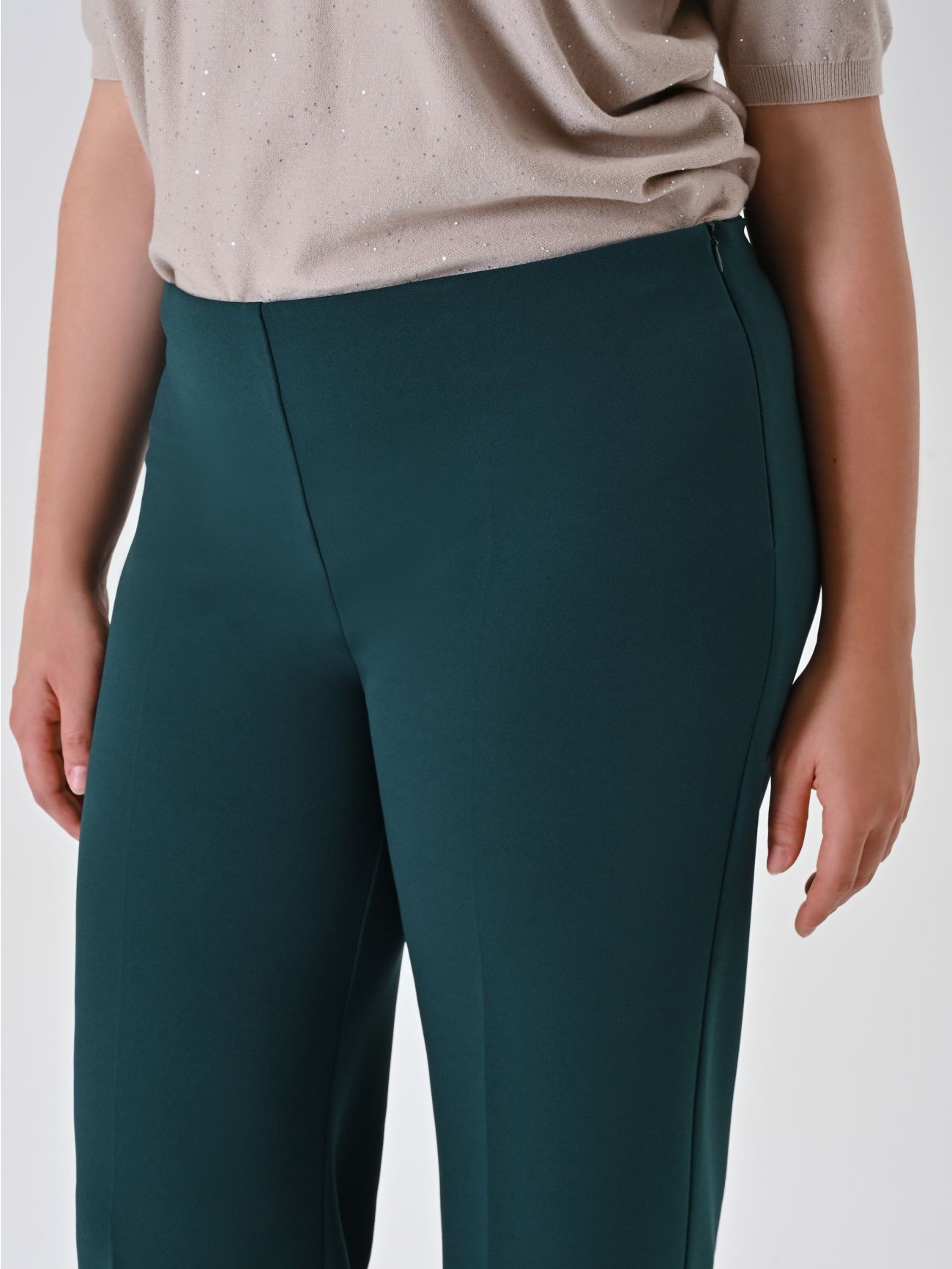 Green Curvy Palazzo Pants in_i5