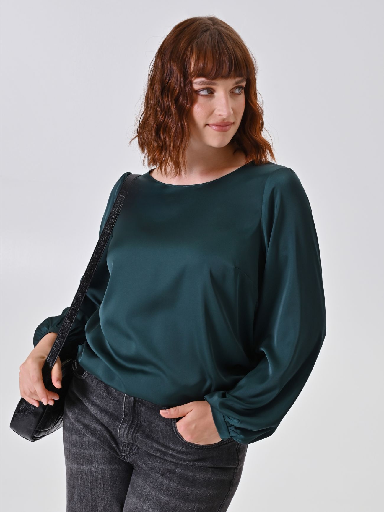 Blusa Curvy in Raso Verde  Rinascimento