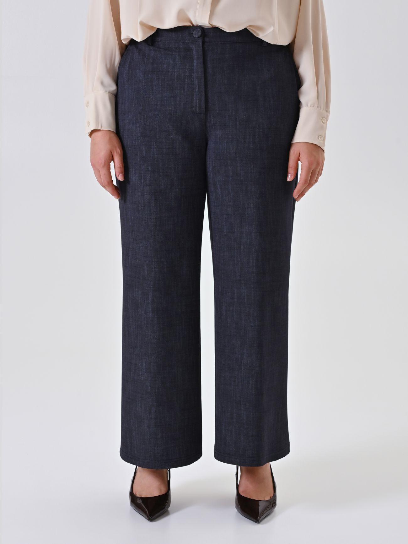 Spodnie Curvy z przetykanej dzianiny Punto Milano o wyglądzie denimu 2 Rinascimento Spodnie Curvy z przetykanej dzianiny Punto Milano o wyglądzie denimu det_2