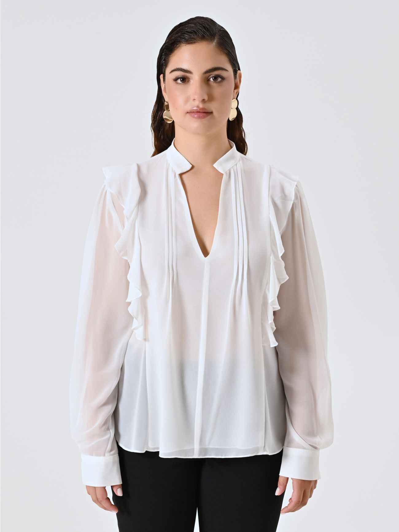 Curvy White Blouse with Ruffles det_2