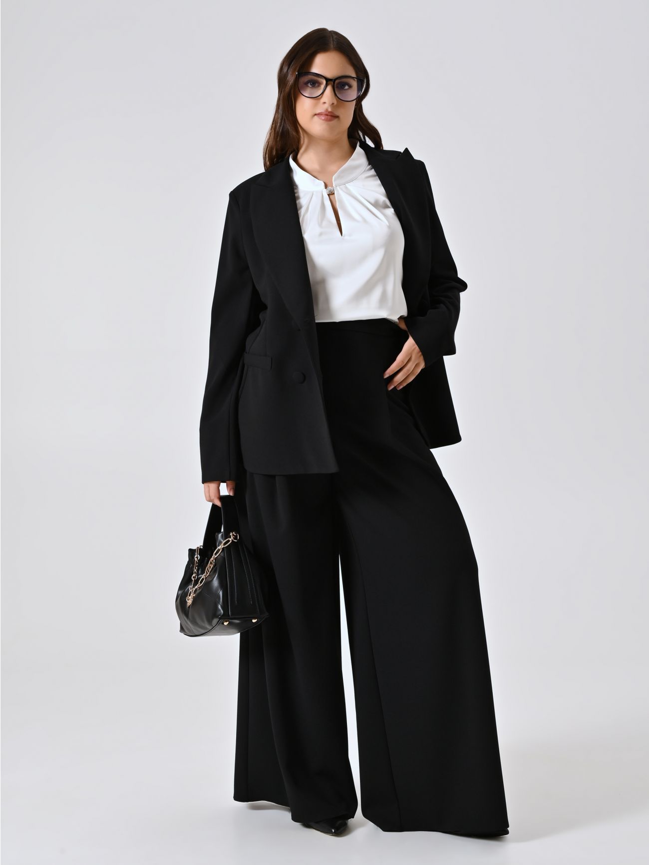 Curvy-Palazzo-Hose in Schwarz aus Cady sp_e1