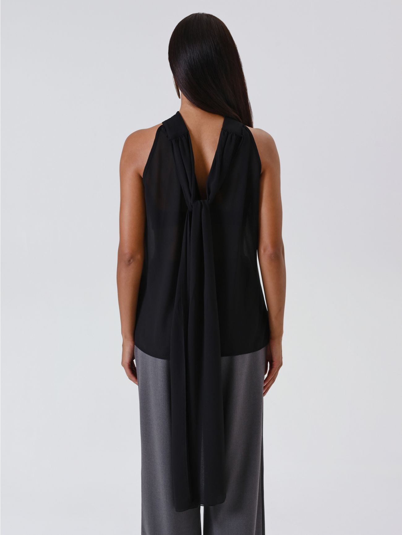 Schwarzes Top mit Maxischleife det_3