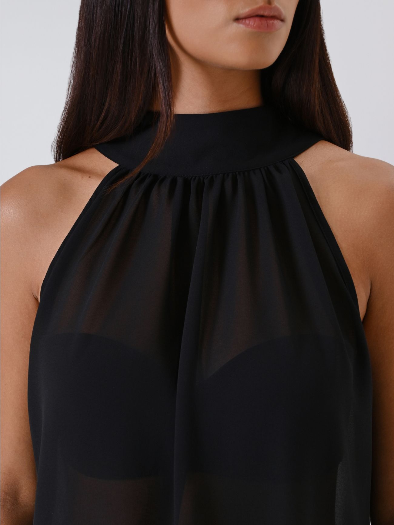 Schwarzes Top mit Maxischleife in_i5