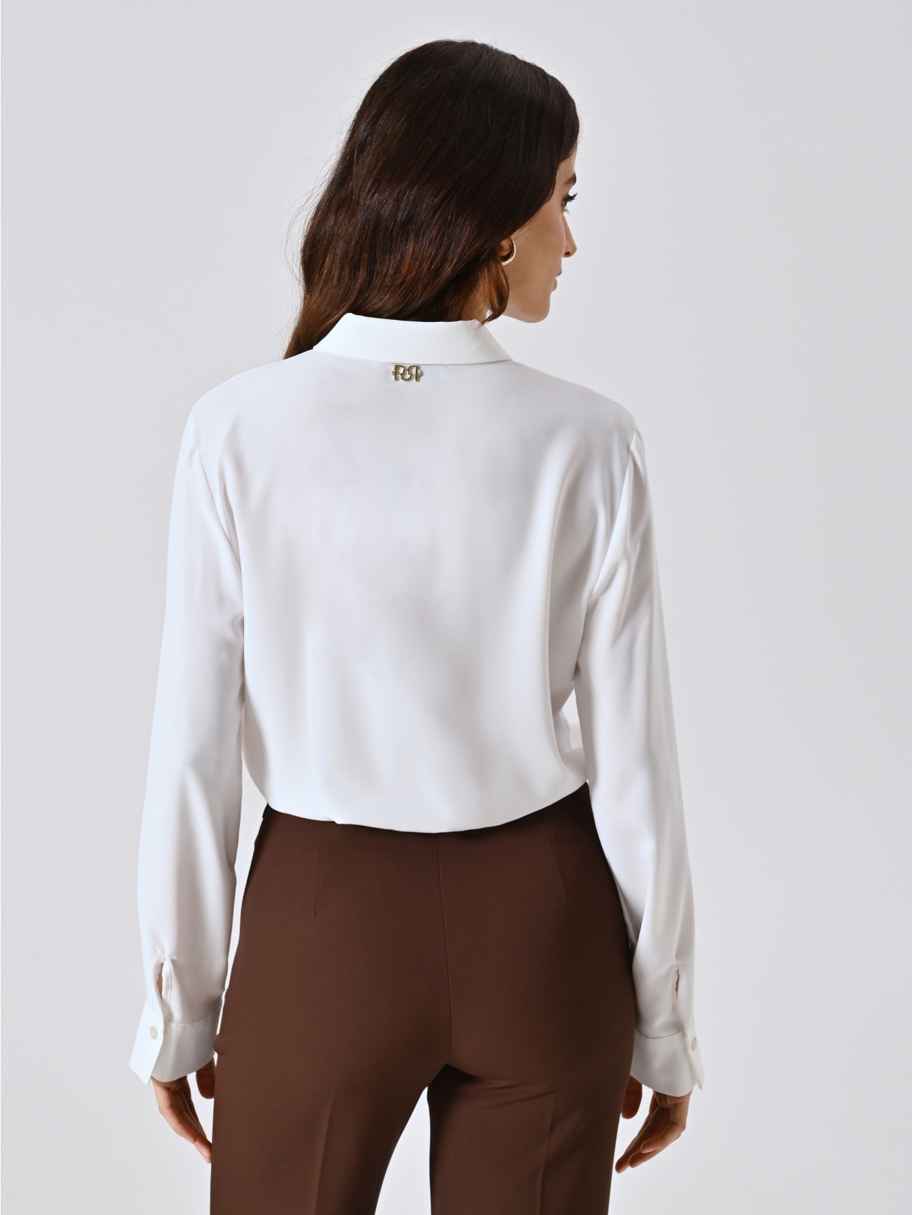Camisa cropped blanca det_3