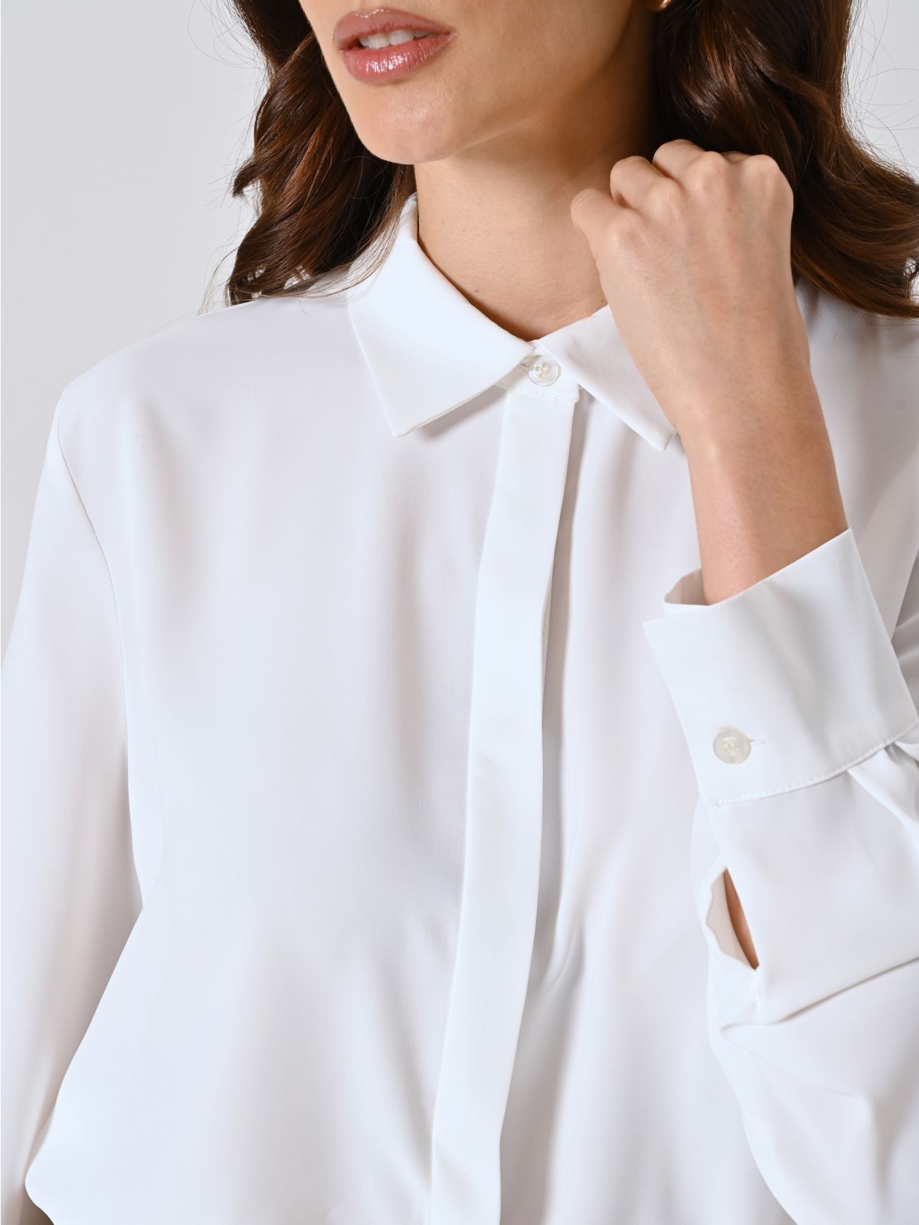 Camisa cropped blanca in_i5