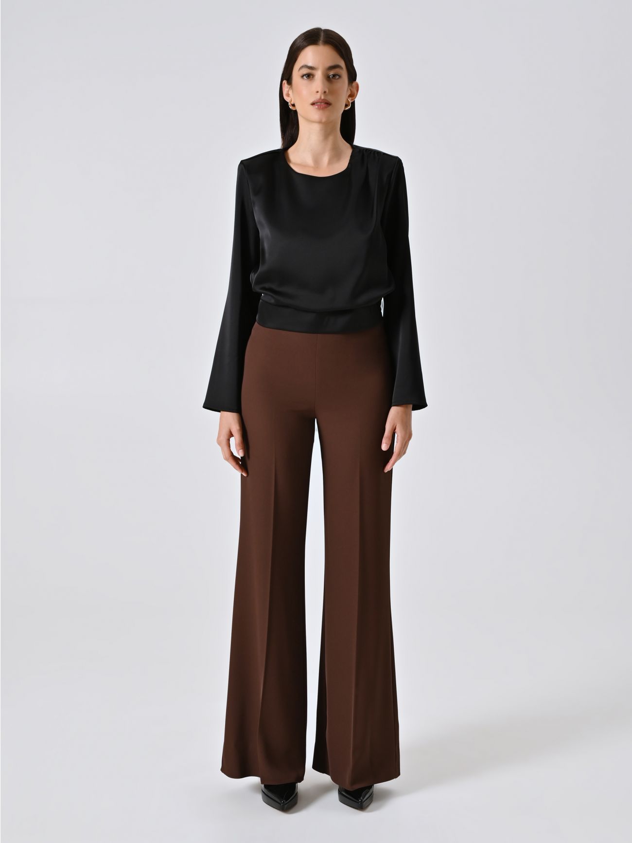 Blusa Nera con Spalline in Raso 1 Rinascimento Blusa Nera con Spalline in Raso det_1
