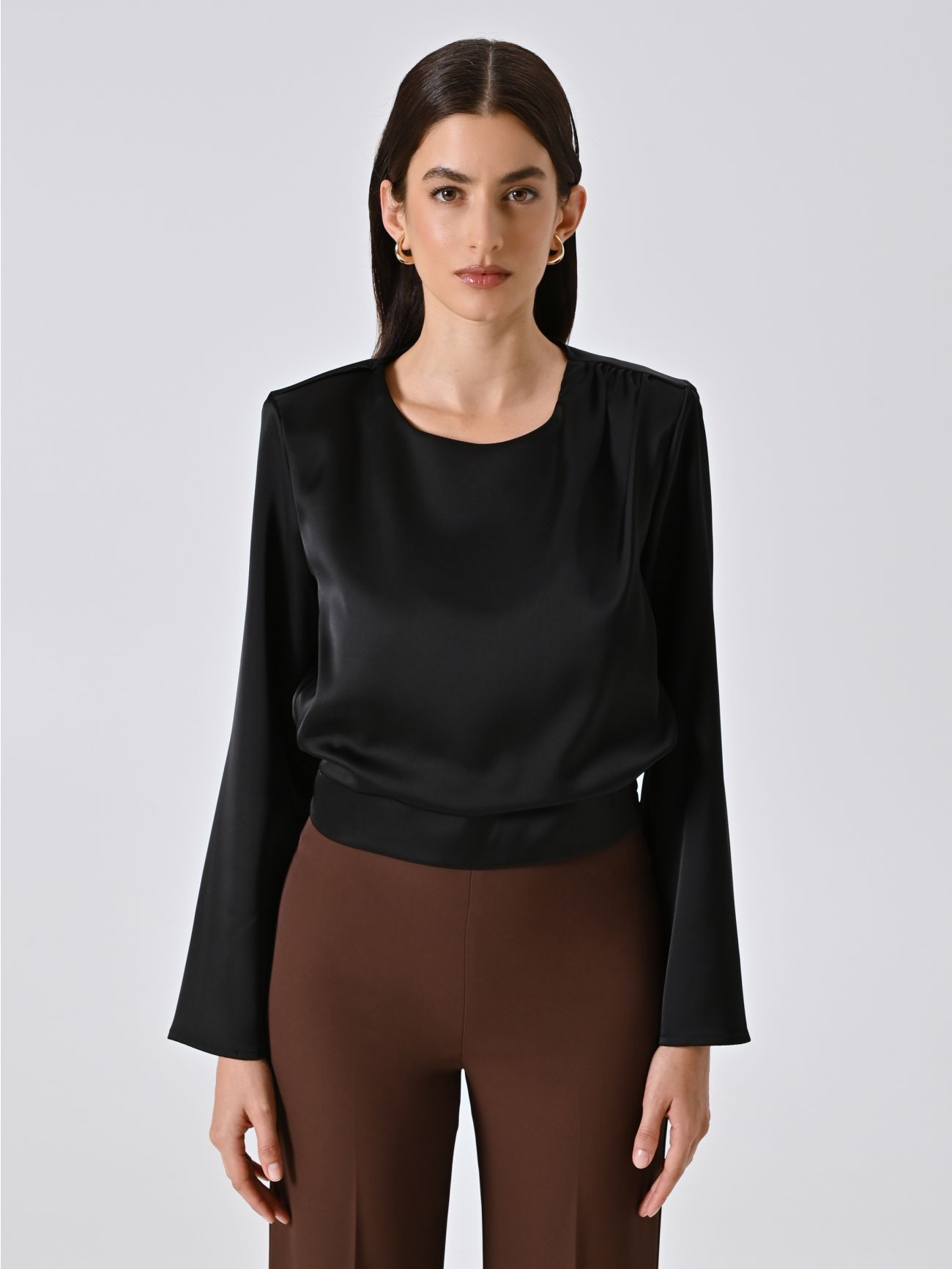 Blusa Nera con Spalline in Raso 2 Rinascimento Blusa Nera con Spalline in Raso det_2