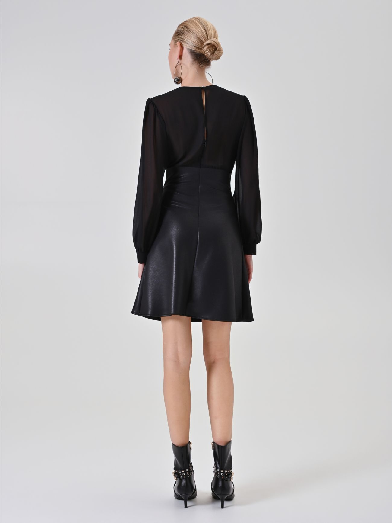 Black Contrast-Fabric Puff Sleeve Mini Dress det_3