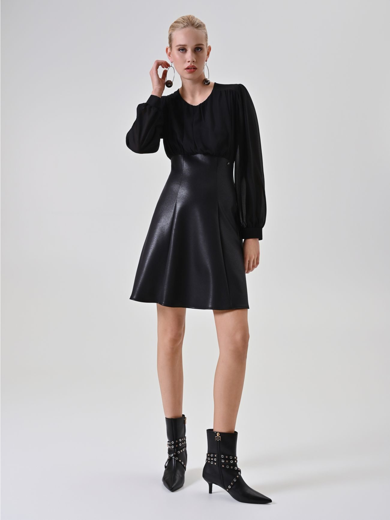 Black Contrast-Fabric Puff Sleeve Mini Dress in_i7