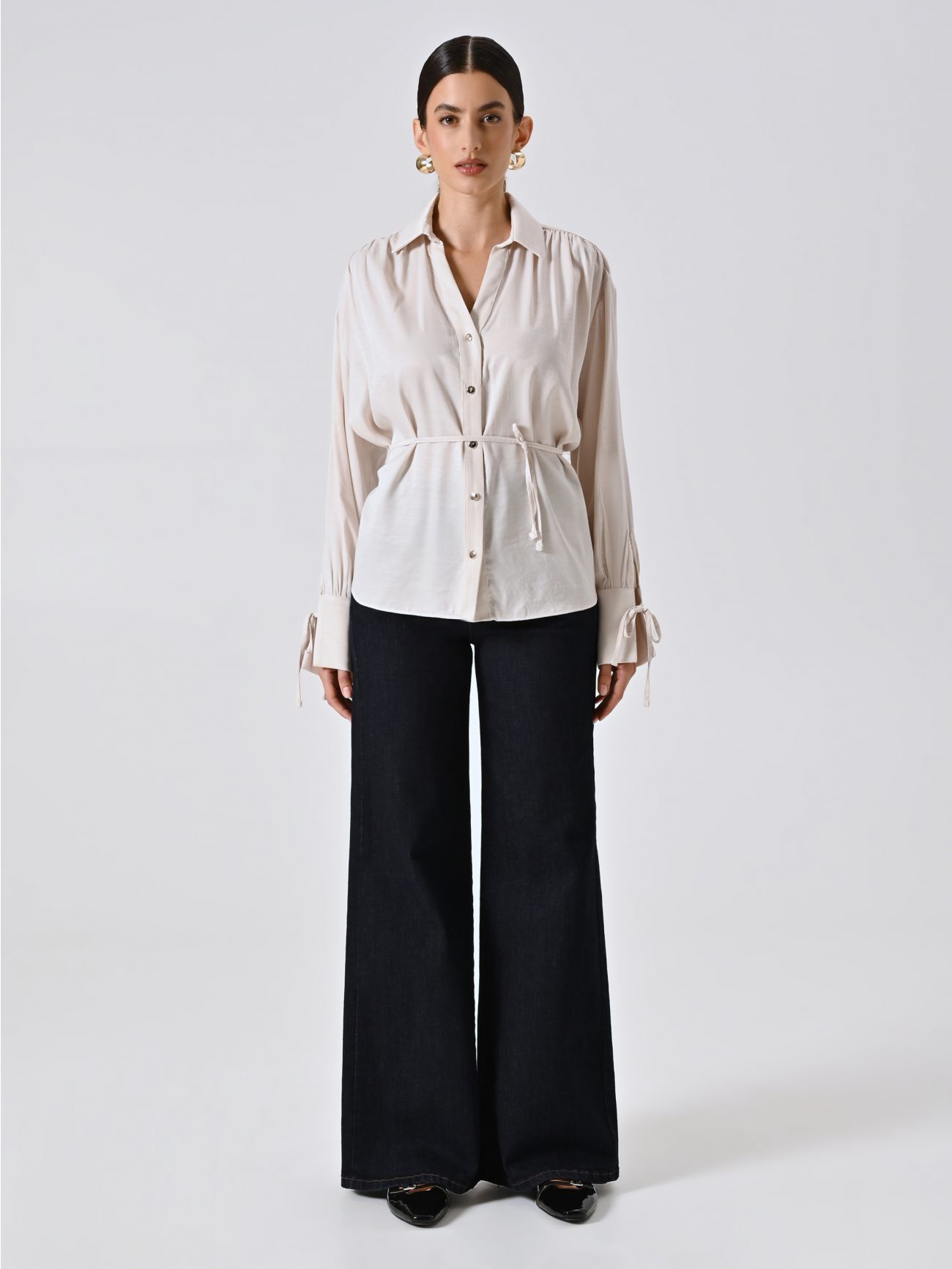 Beige Bluse mit Bändern 1 Rinascimento Beige Bluse mit Bändern det_1