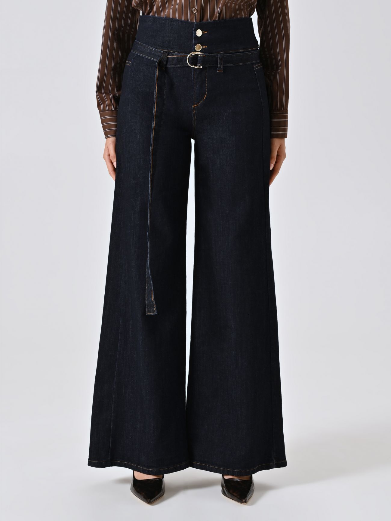 Dark-wash Jeans with Belt det_2