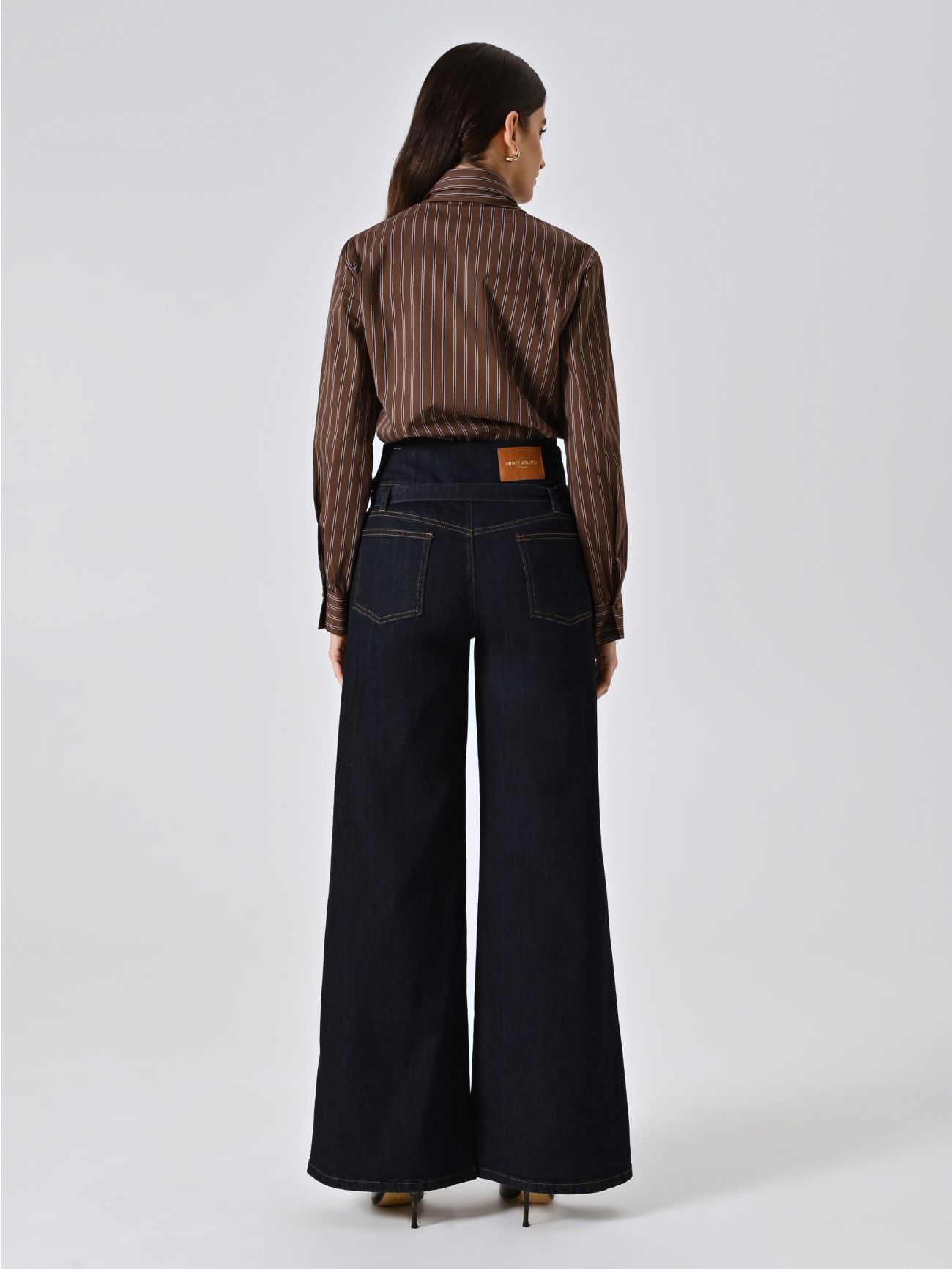 Dark-wash Jeans with Belt det_3