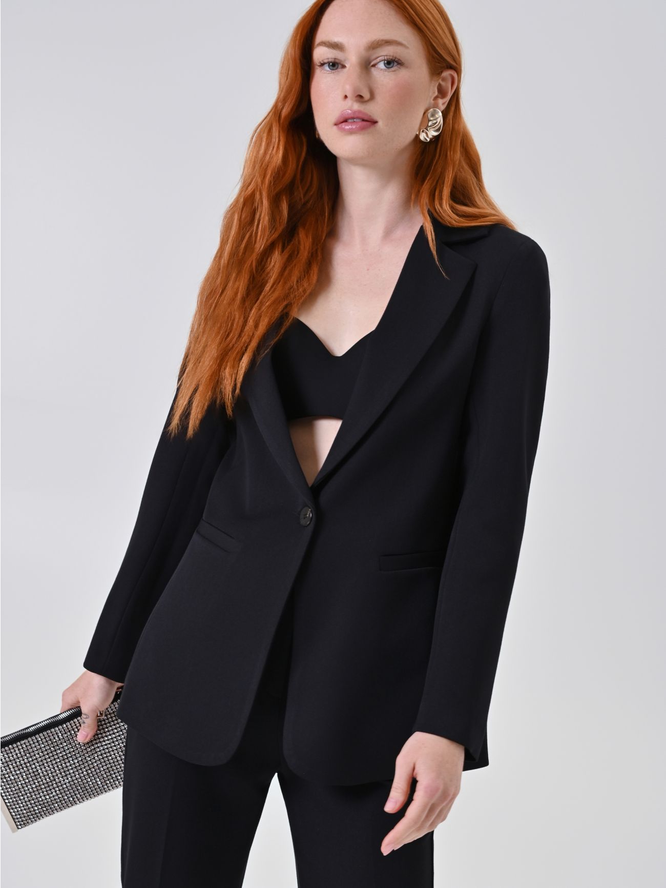 Taillierter schwarzer Blazer mit Gürtel  Rinascimento