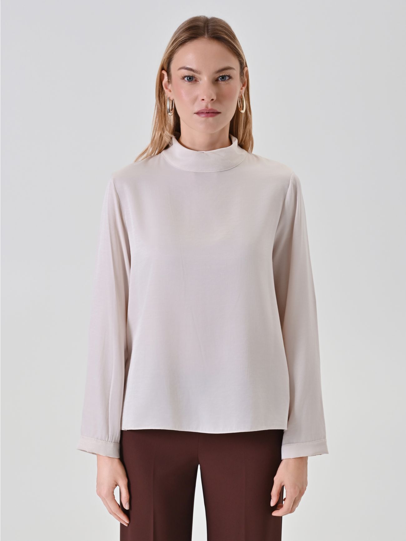 Light Beige Crinkle-Fabric Blouse det_2