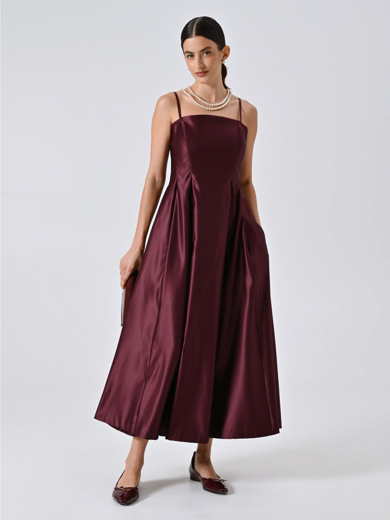 Robe évasée bordeaux à encolure droite sp_e1