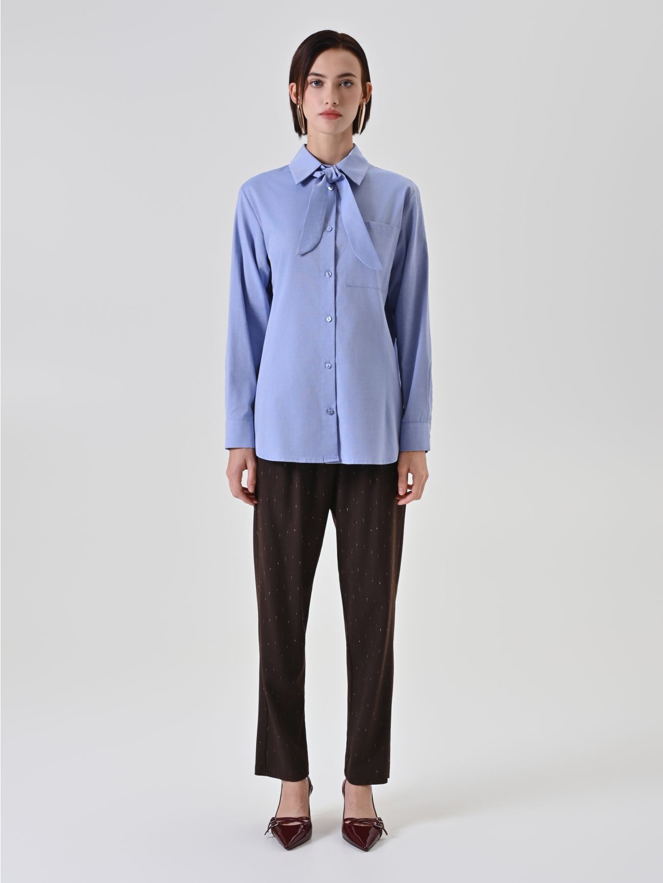 Light Blue Shirt with Bow-Tie det_1