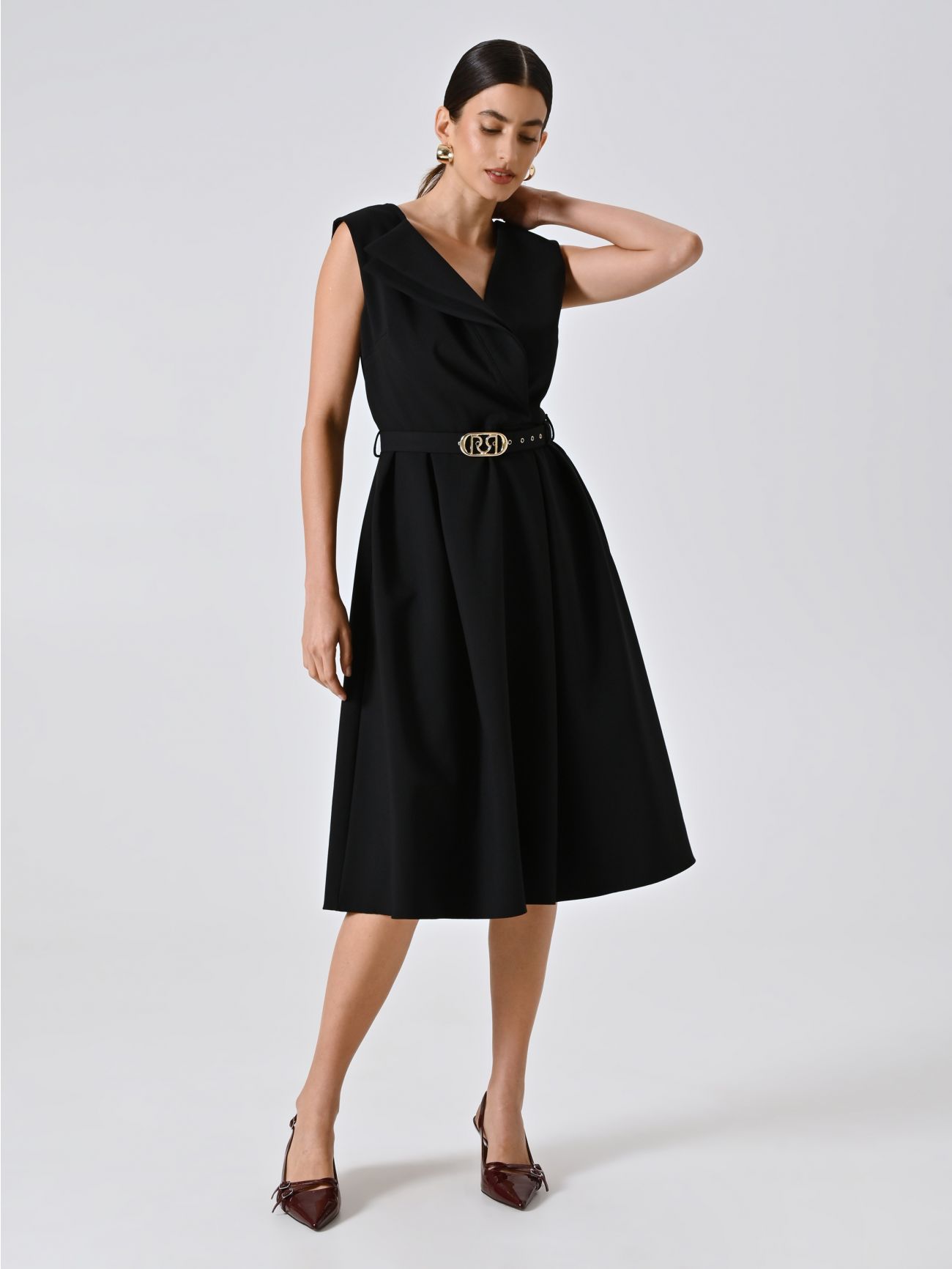 Robe fourreau noire à double revers in_i7