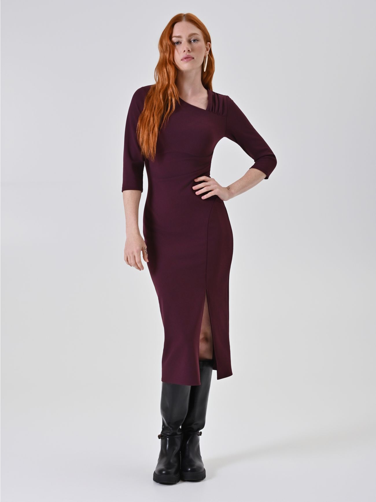 Bordeaux Midi Sheath Dress in_i7
