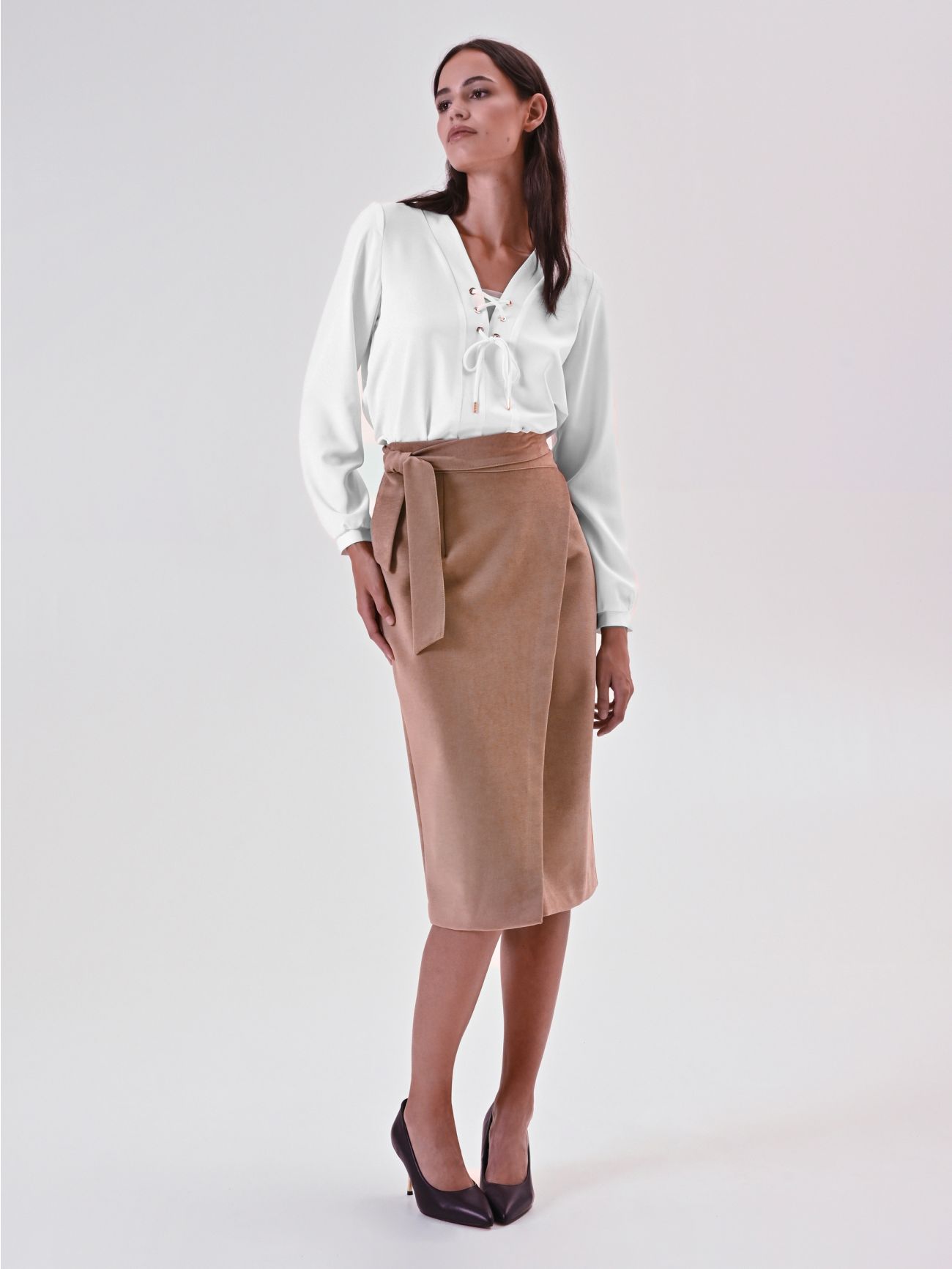 Suede Wrap Skirt in_i7
