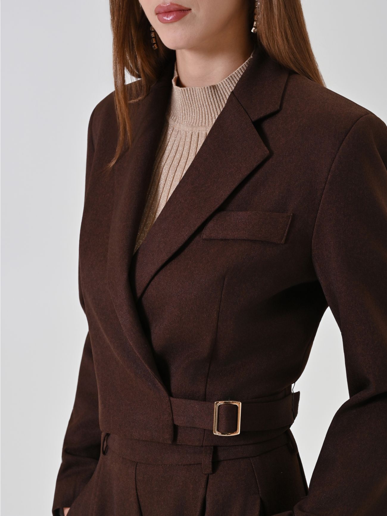 Cropped chocolate jacket with buckle in_i5