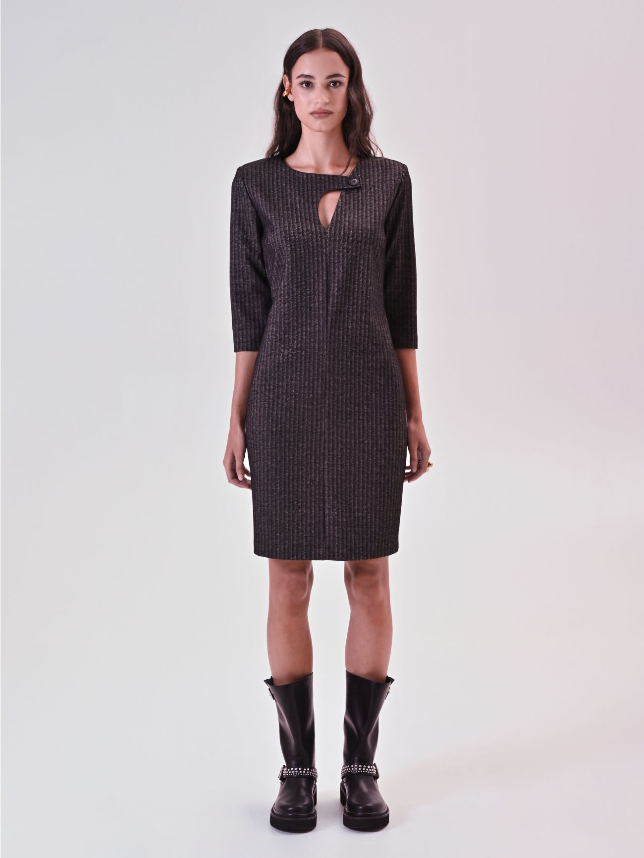 Sheath Dress in Grey Masculine Fabric det_1