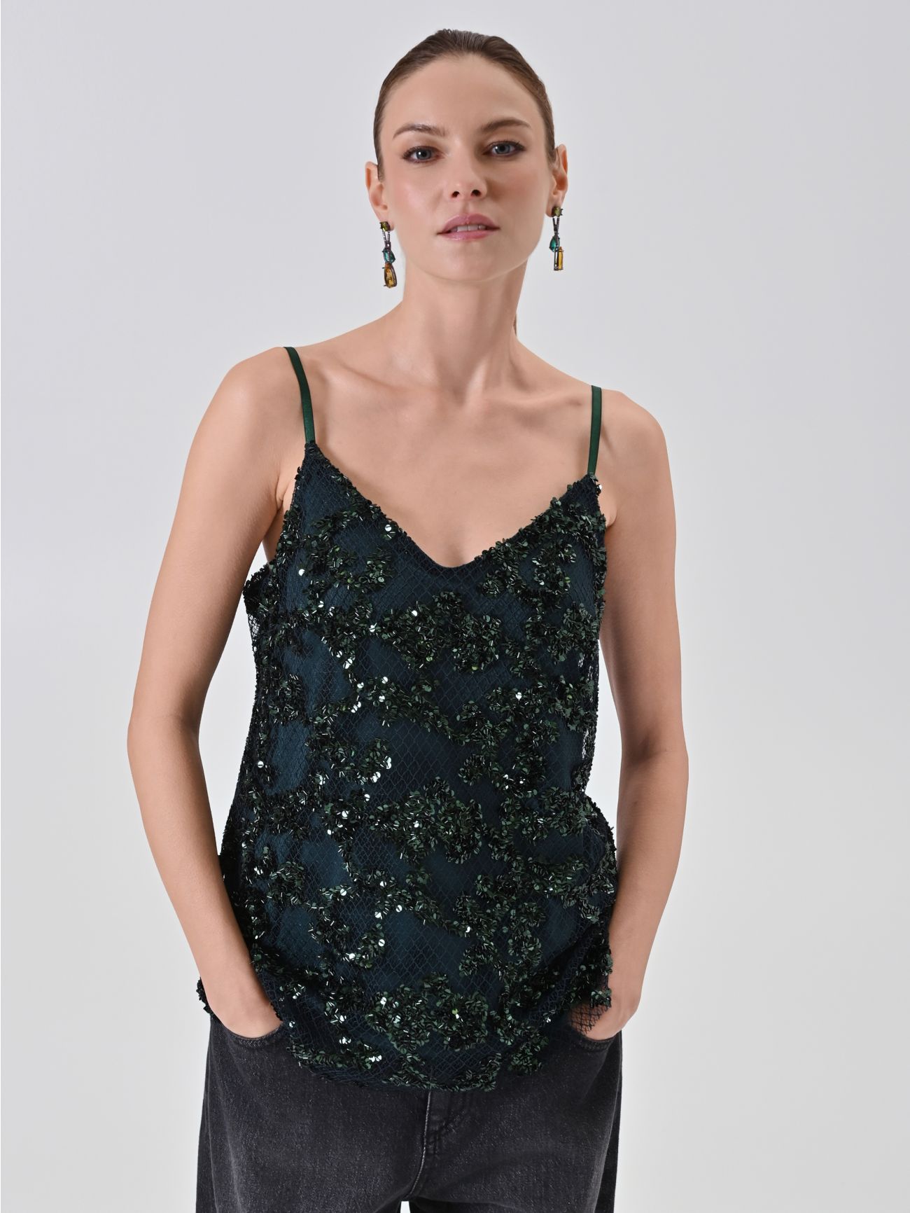 Green Sequin-Embellished Camisole Top in_i7