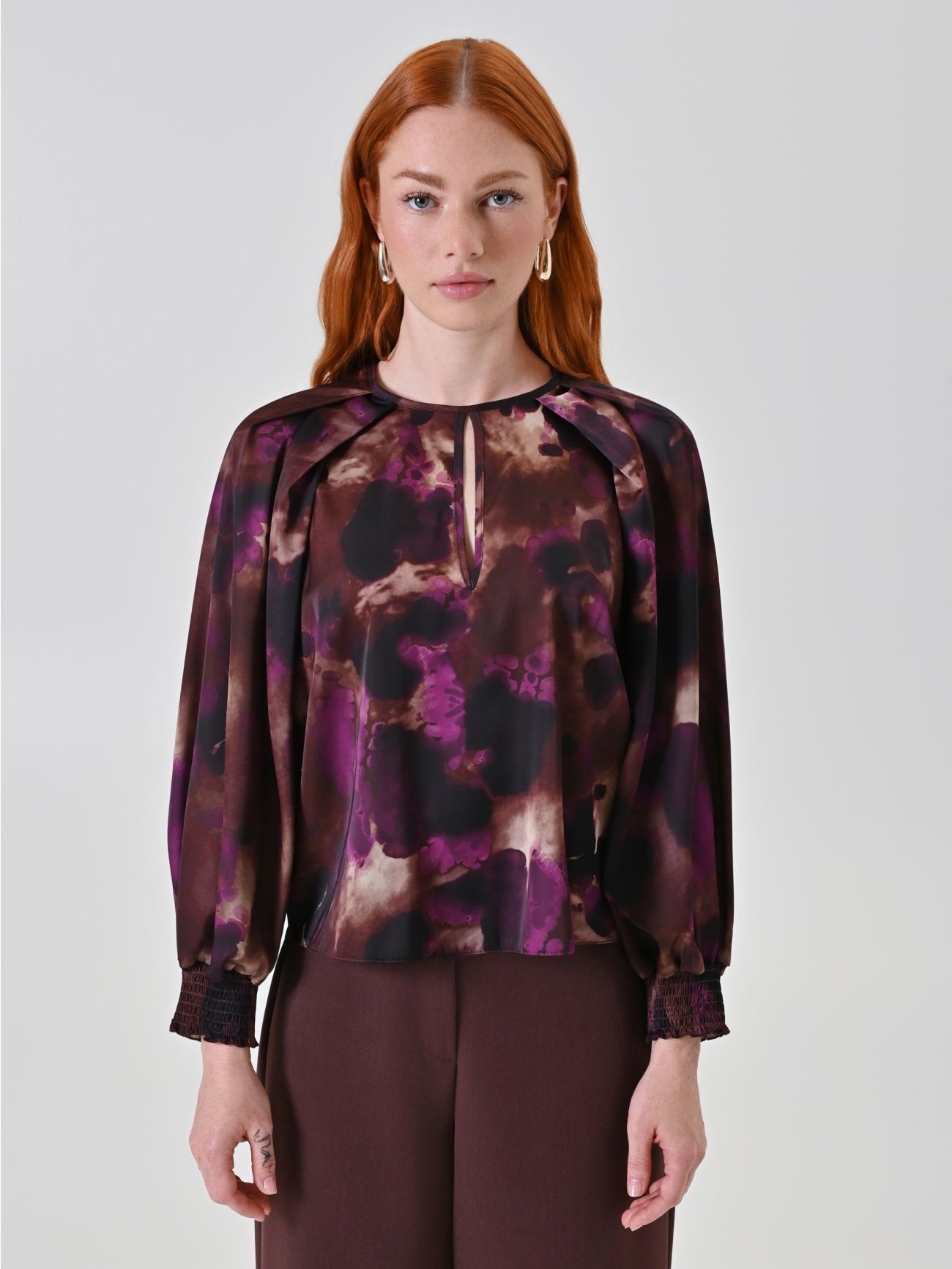 Abstract Print Satin Blouse det_2