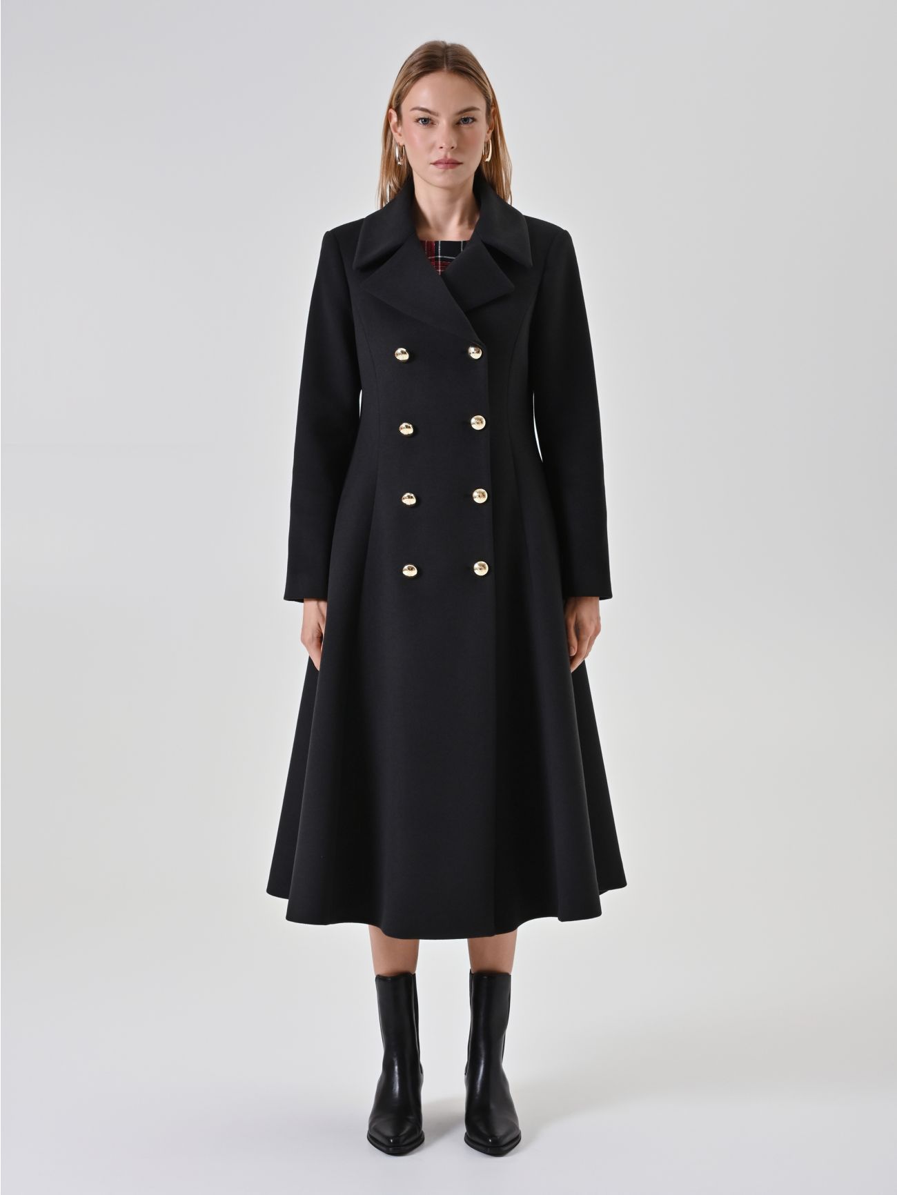 Black double-breasted long coat det_1