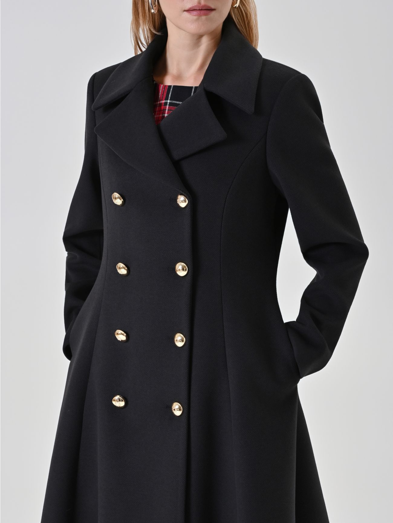 Black double-breasted long coat in_i5