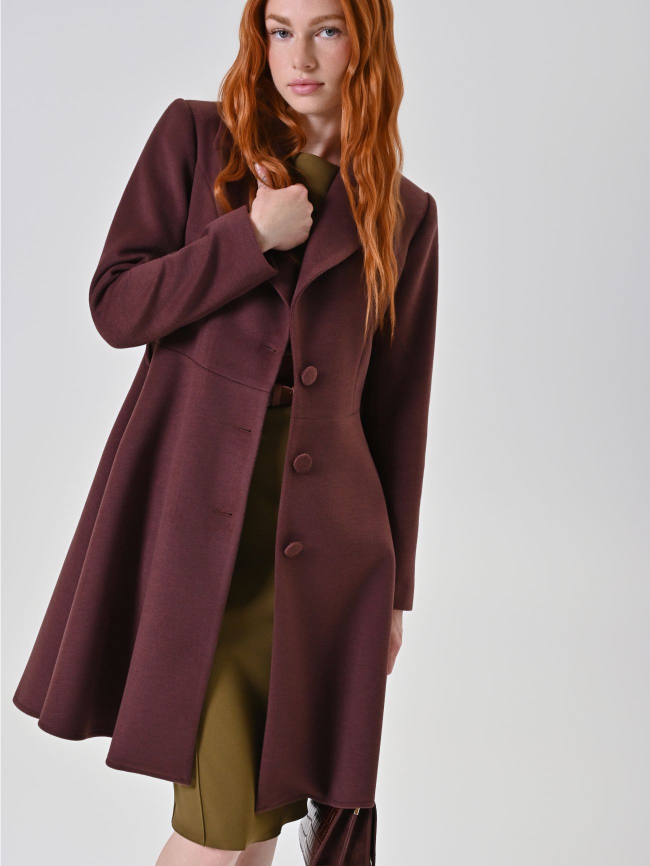 Cappotto Marrone con Bottoni Ricoperti  Rinascimento