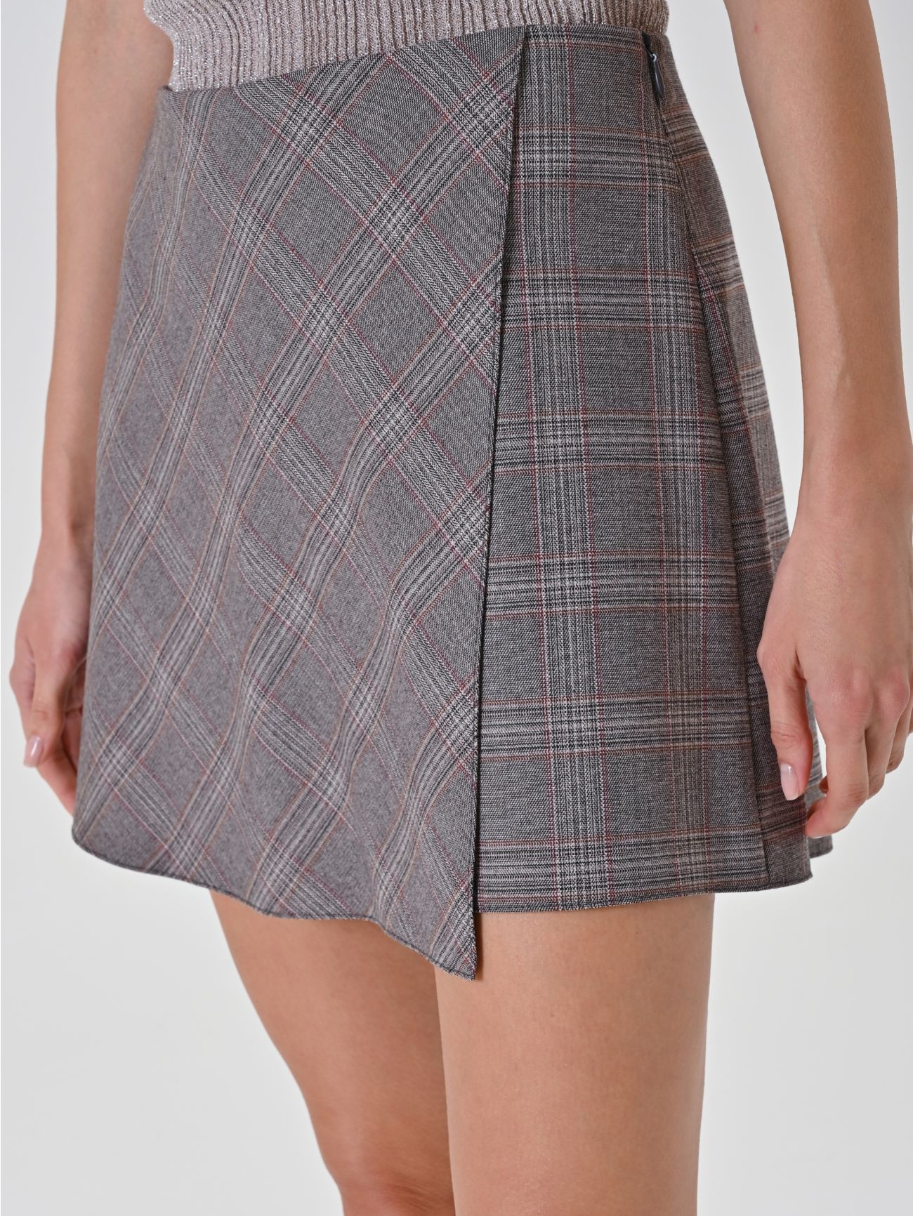 Grey Check Miniskirt in_i5