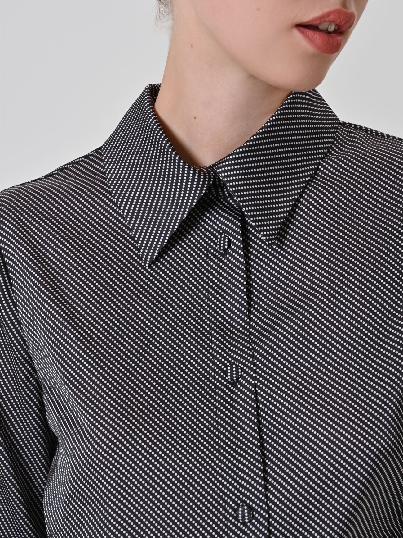 Optical-Print Black Shirt in_i5