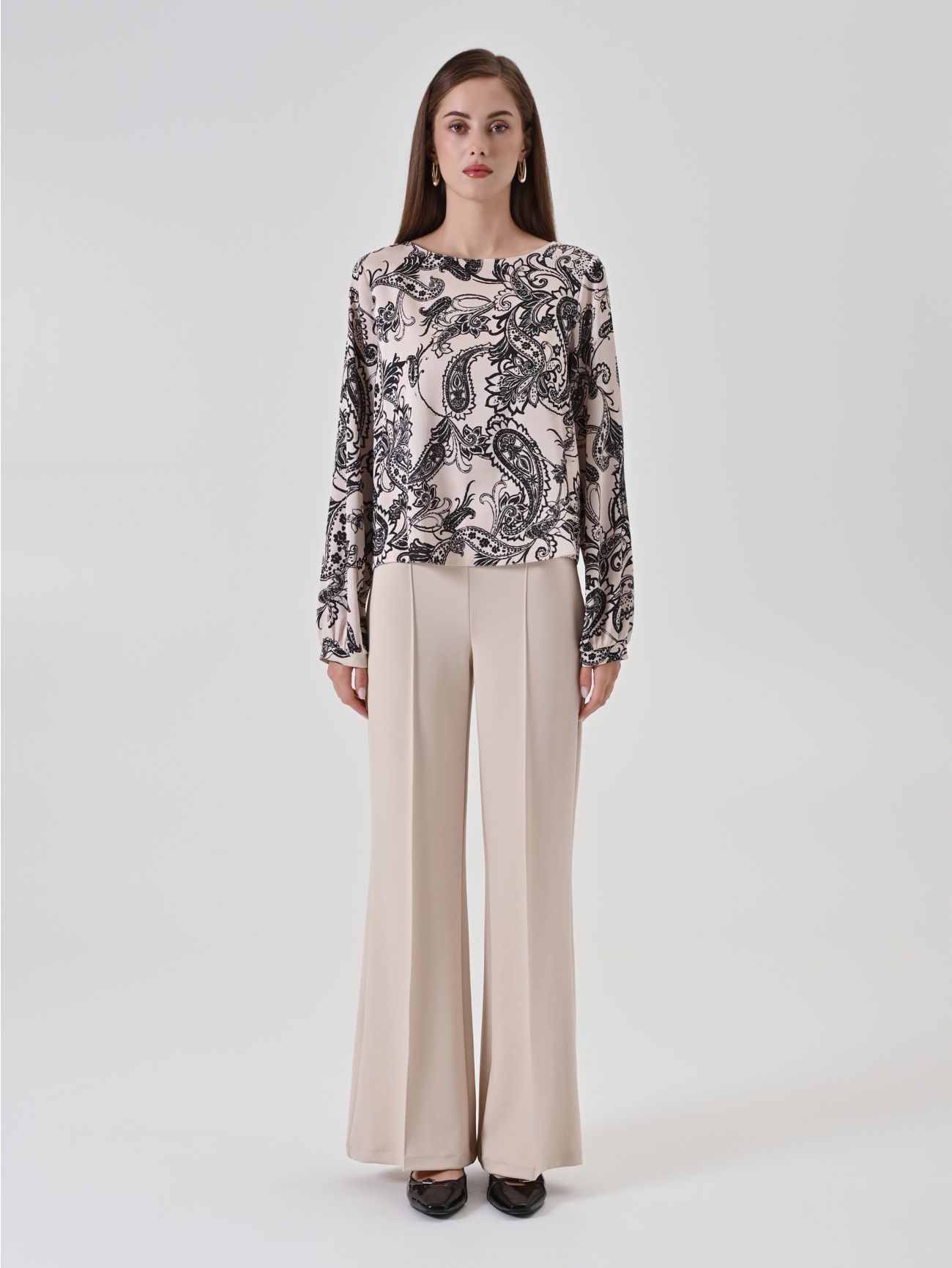 Light Beige Paisley Print Blouse det_1