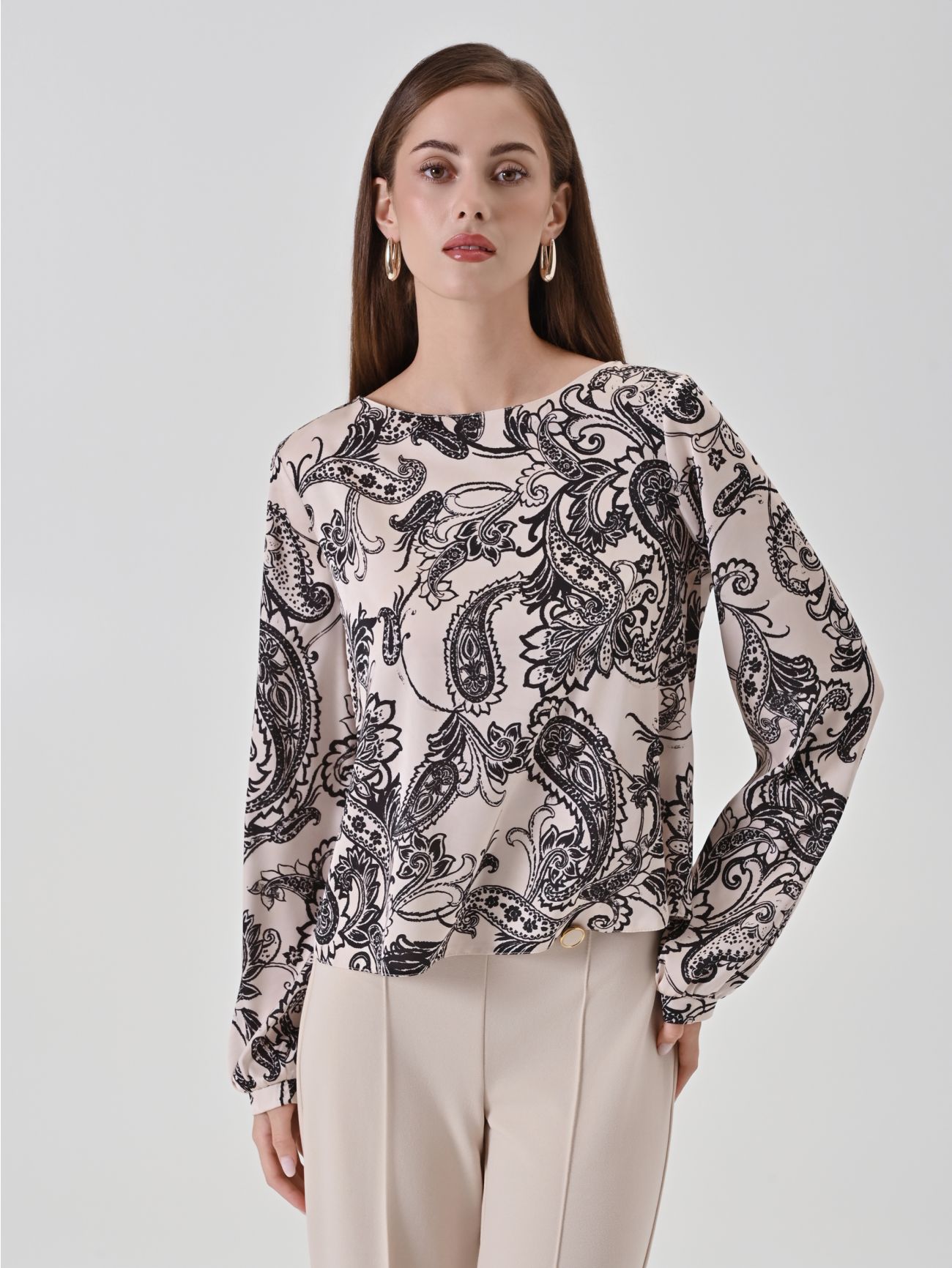 Light Beige Paisley Print Blouse in_i7