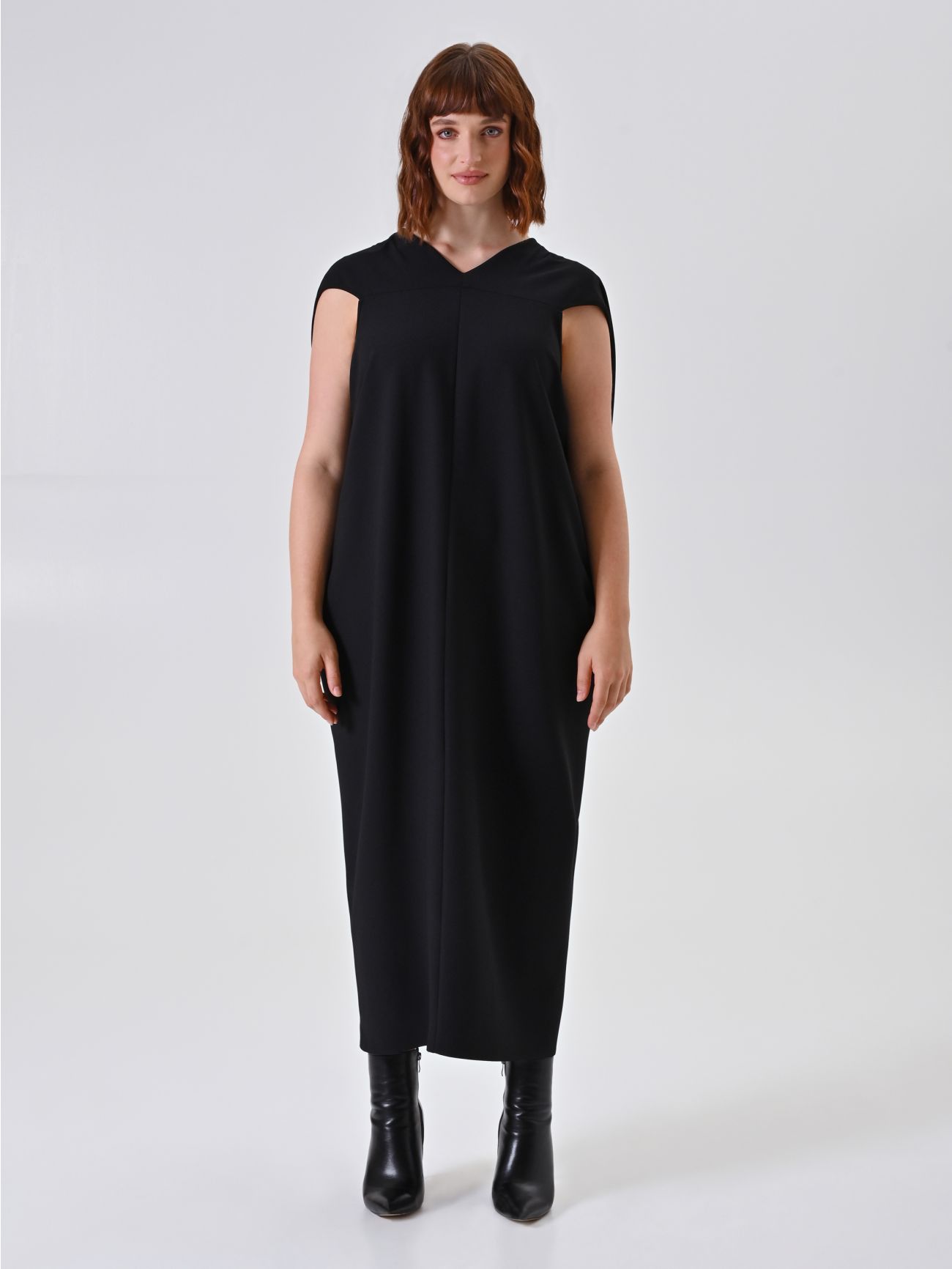 Abito Lungo Curvy Nero 1 Rinascimento Abito Lungo Curvy Nero det_1