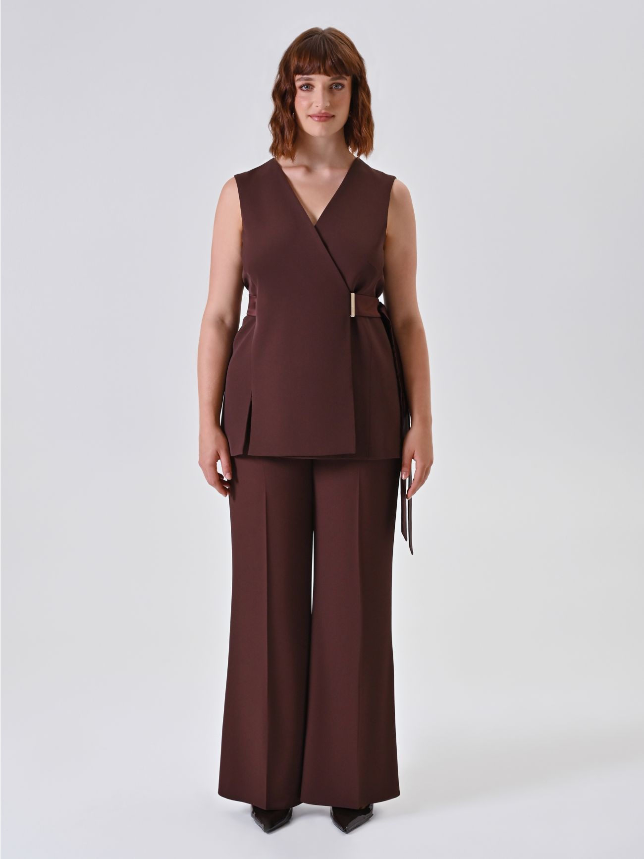 Curvy Brown Vest det_1