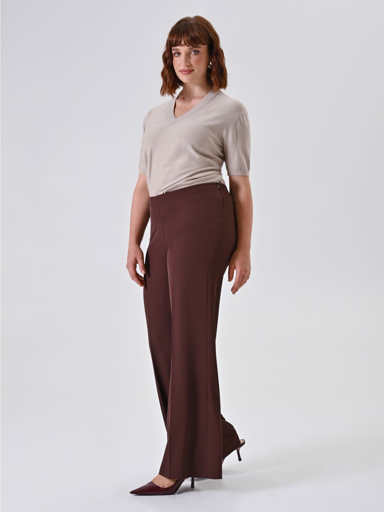 Brown Curvy Trousers in_i7